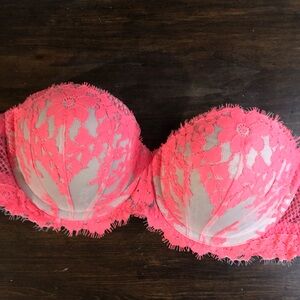 🌸VICTORIA’S SECRET Coral White Strapless Padded Bra 34C